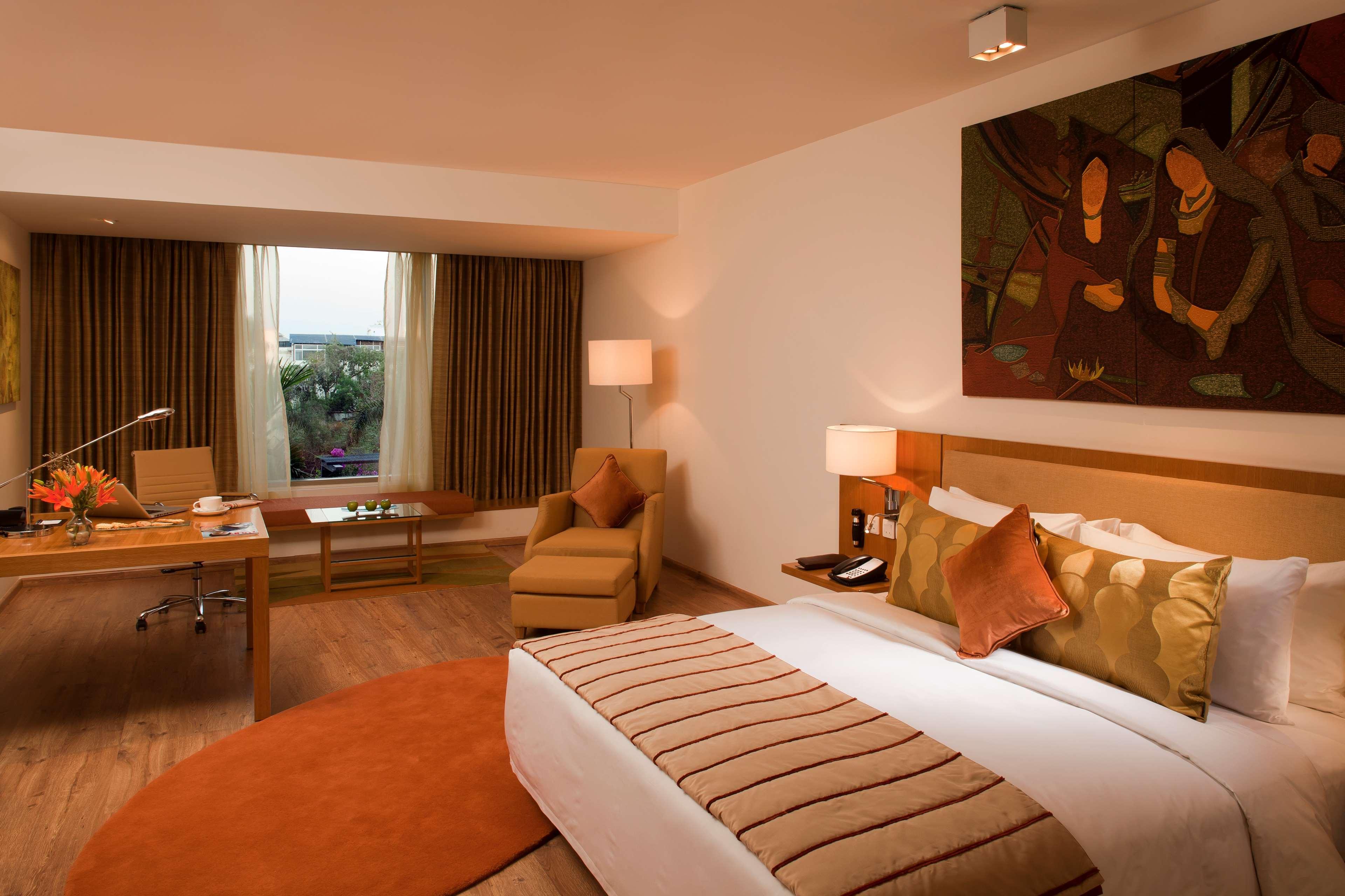 Radisson Blu Plaza Hotel Hyderabad Banjara Hills Rom bilde A room at the Taj Bengal