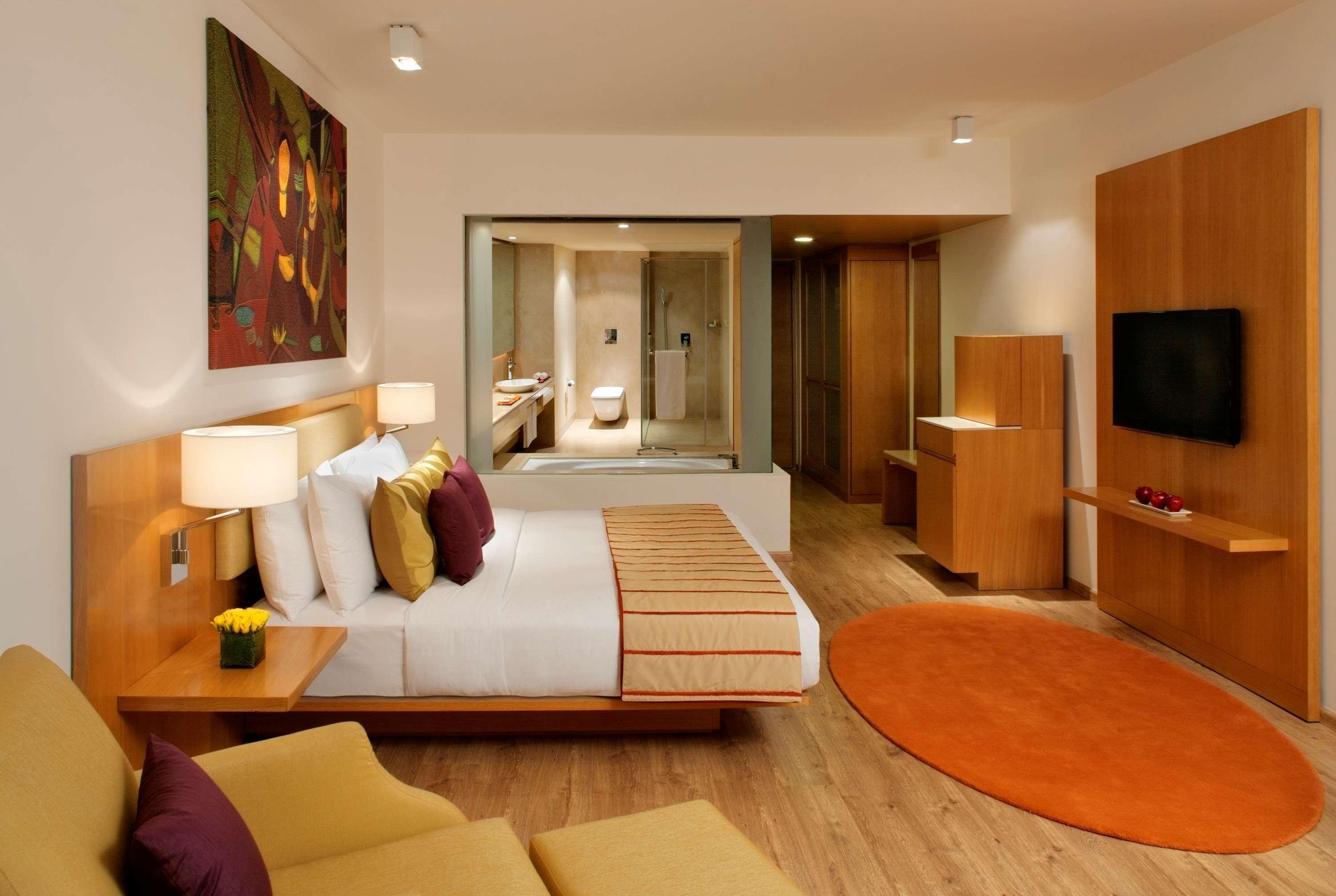 Radisson Blu Plaza Hotel Hyderabad Banjara Hills Rom bilde A room at the Park Hotel, New Delhi