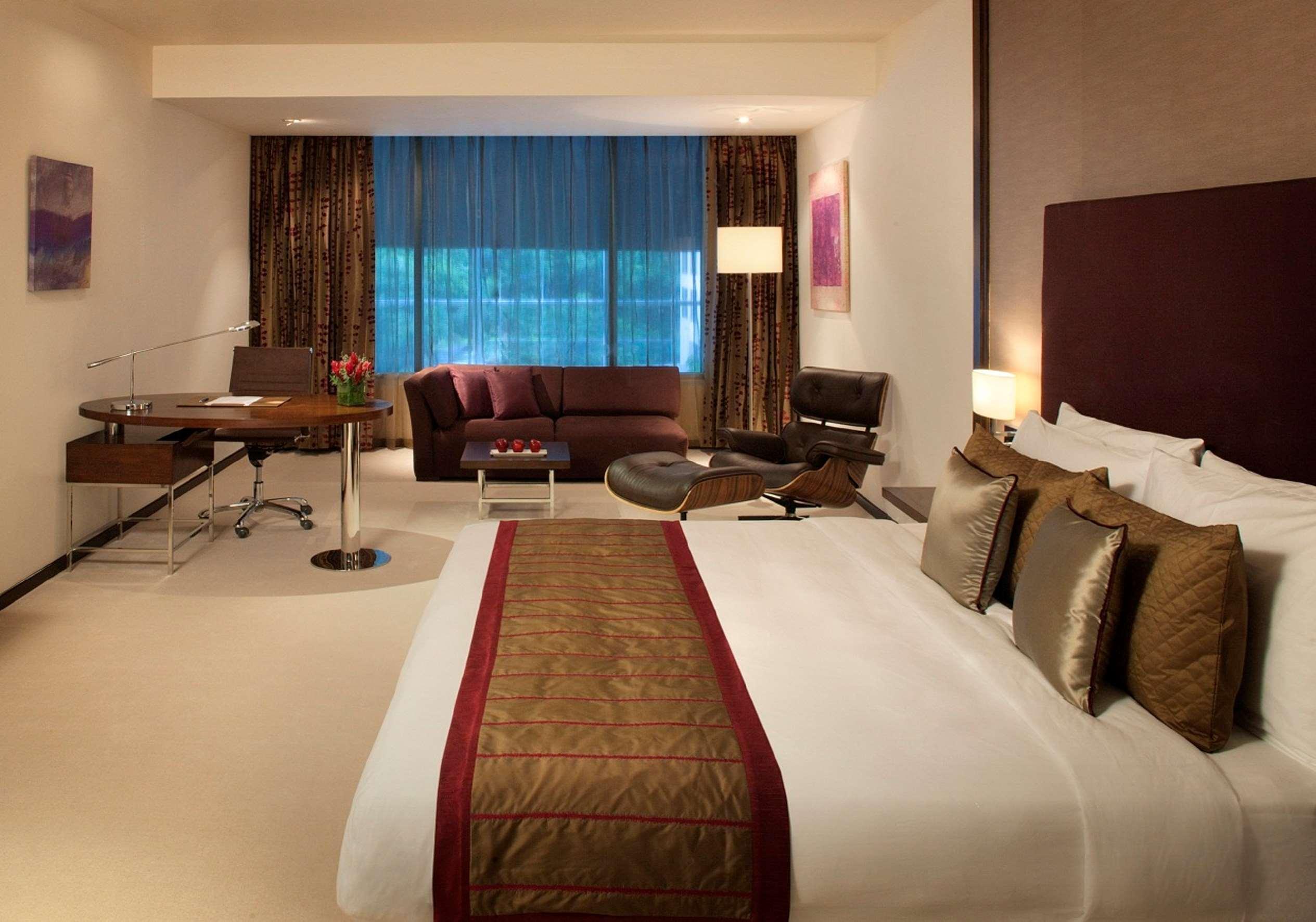 Radisson Blu Plaza Hotel Hyderabad Banjara Hills Rom bilde A room at the Taj Bengal